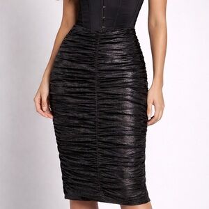 Y2K Era Nicole Miller Atelier Ruched Metallic Skirt Black Size 8 Screen Worn TV